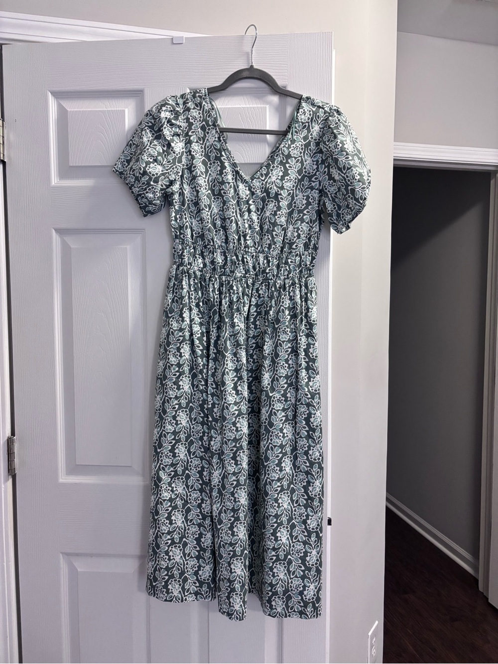 Floral V-Neck Green Midi Dress